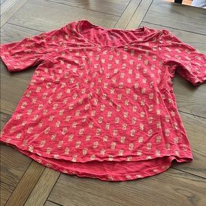 Red and gold Chicos Pineapple Print Women's Top size med